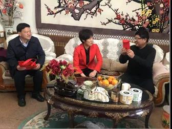 敦煌種業(yè)領(lǐng)導(dǎo)看望慰問(wèn)公司老干部、老黨員及困難黨員職工